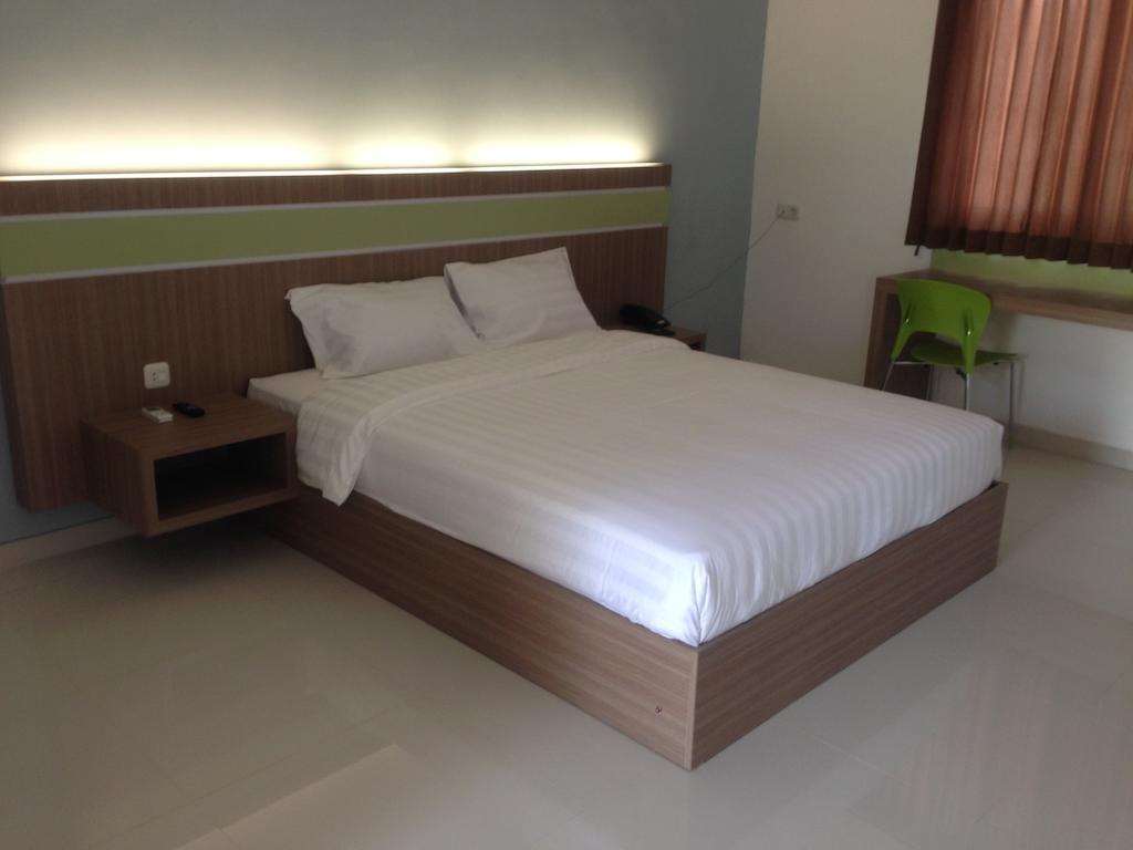 Rumah Cassa Guest House Surabaya Zimmer foto